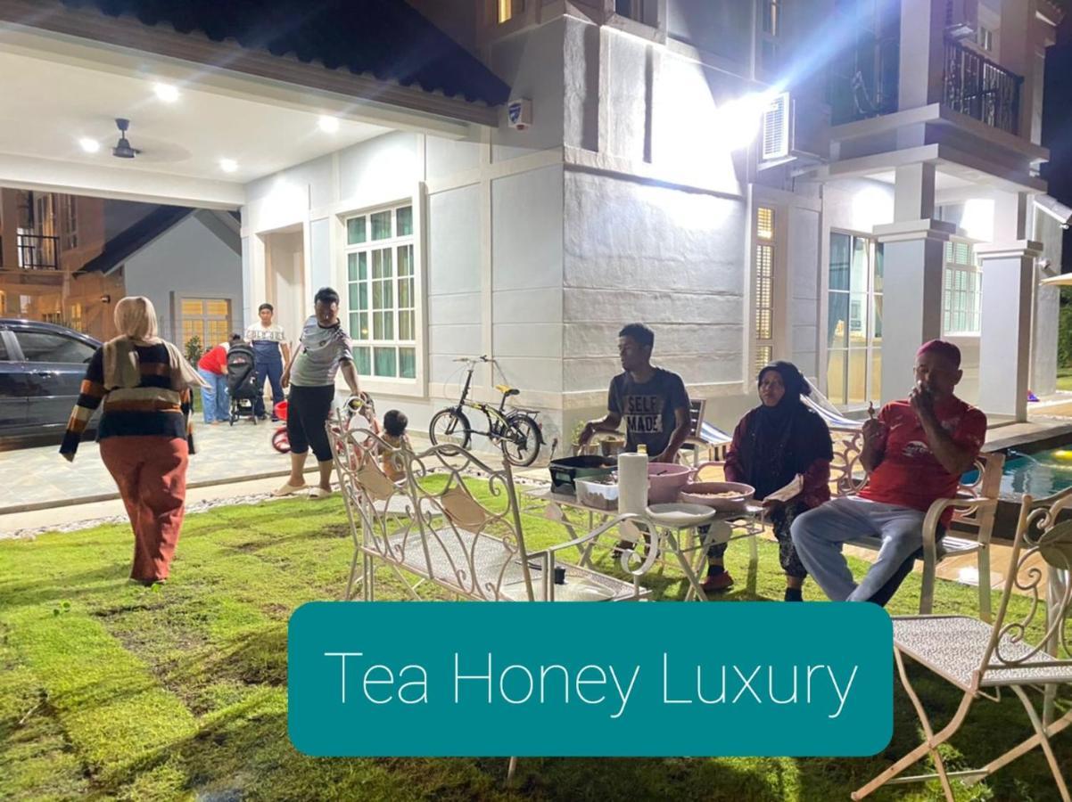Tea Honey Luxury Villa Malacca Exterior foto